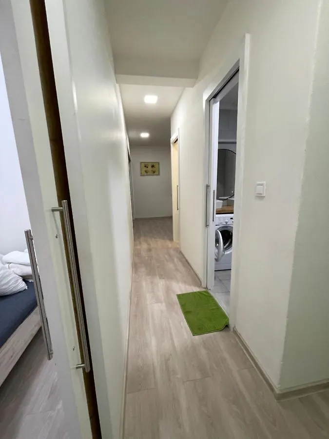 Red&Black Apartment City Centr, Na Hradbach 118 Ostrava