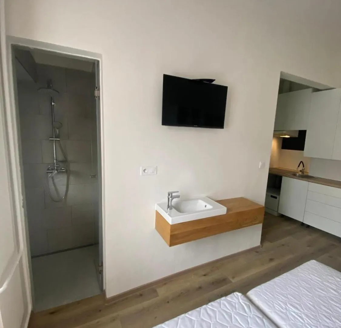 Red&Black Apartment City Centr, Na Hradbach 118 Ostrava