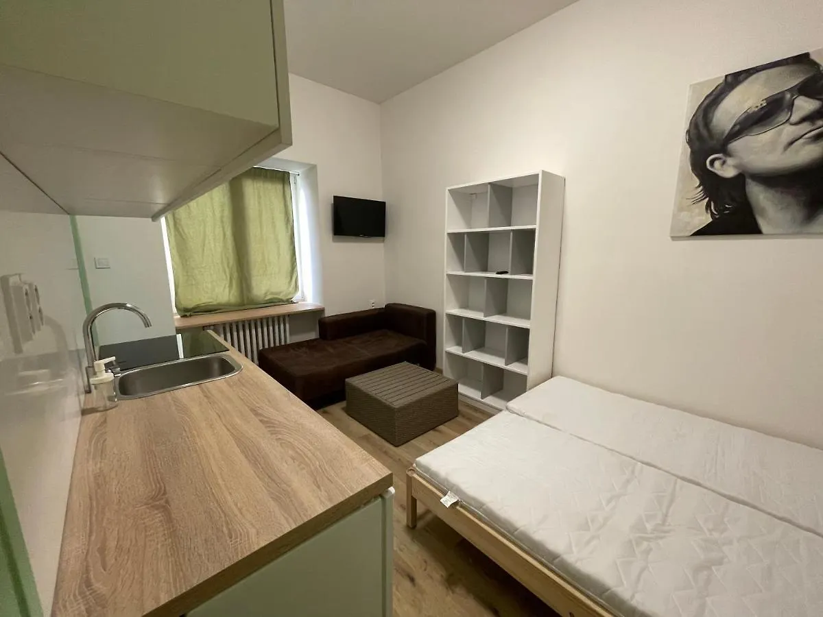 Red&Black Apartment City Centr, Na Hradbach 118 Ostrava